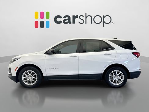 Used 2023 Chevrolet Equinox LS w/ LS Convenience Package FWD image 2