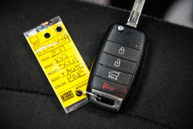 Used 2017 Kia Soul + FWD image 34