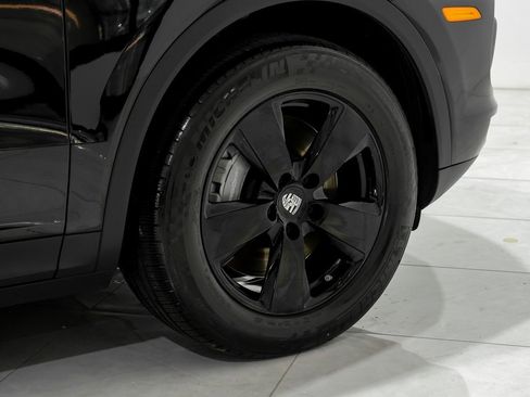 Used 2022 Porsche Cayenne image 51