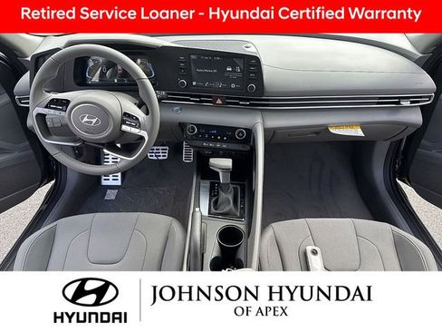 Certified 2025 Hyundai Elantra Sport image 18