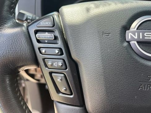 Used 2022 Nissan Frontier SV AWD/4WD image 16