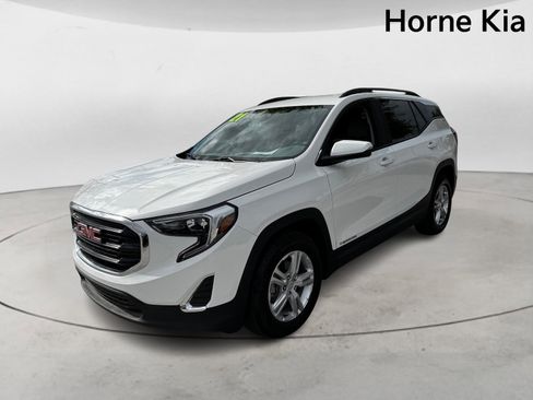 Used 2021 GMC Terrain SLE w/ Driver Convenience Package image 5