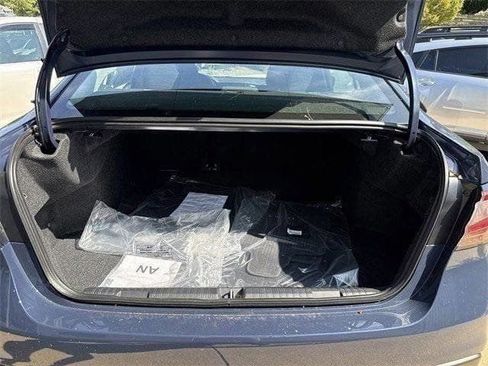 New 2025 Subaru Legacy Premium image 17