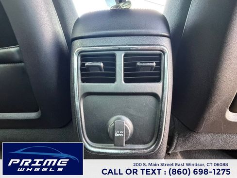 Used 2011 Dodge Charger SE RWD image 18