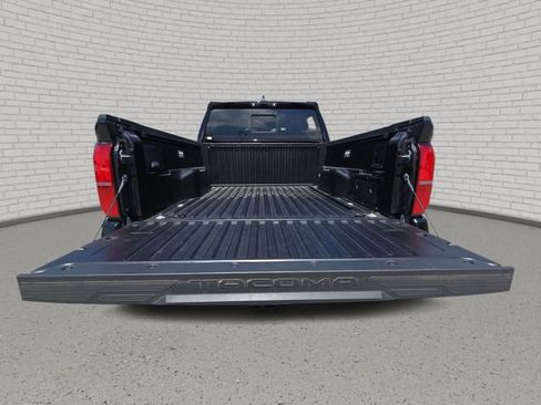 Used 2025 Toyota Tacoma TRD Sport w/ TRD Sport Upgrade Package AWD/4WD image 13