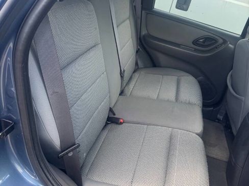 Used 2005 Ford Escape XLT FWD image 16
