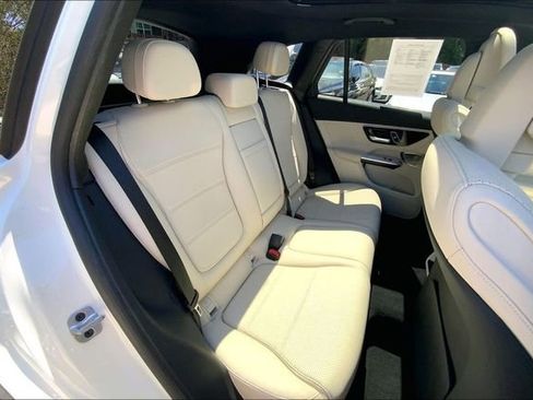Used 2023 Mercedes-Benz GLC 300 4MATIC image 16