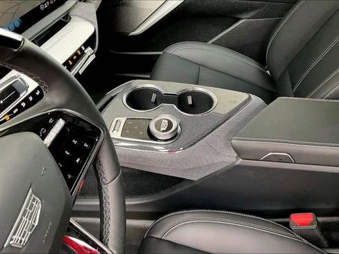 New 2026 Cadillac Optiq Sport 1 image 9