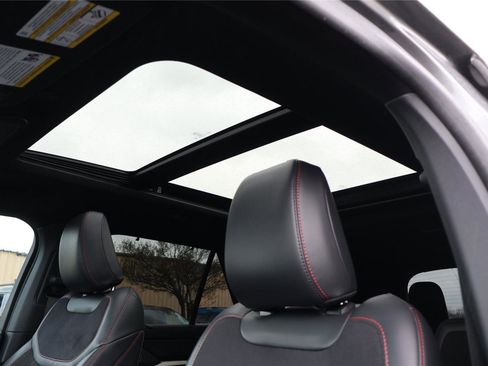 Certified 2025 Ford Explorer ST AWD/4WD image 15