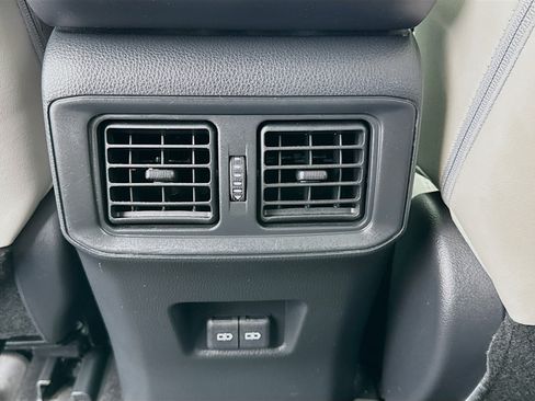 Used 2022 Toyota RAV4 XLE Premium image 17