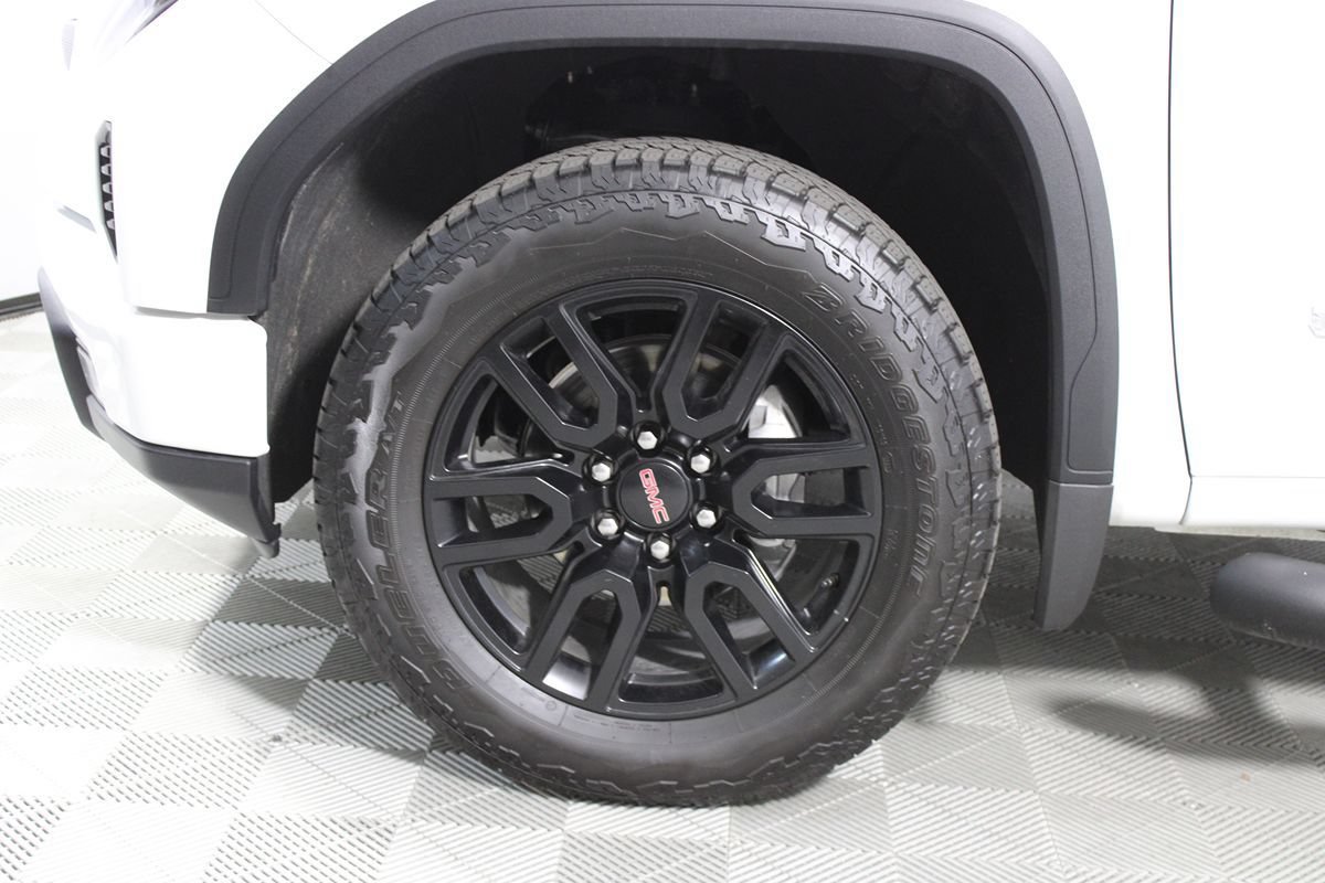 Used 2026 GMC Sierra 1500 Elevation w/ Elevation Select Package AWD/4WD image 9
