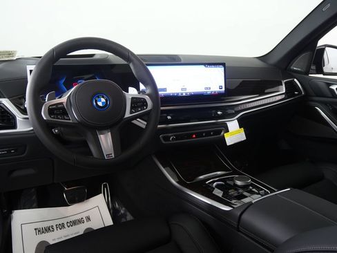 New 2026 BMW X5 xDrive50e w/ M Sport Package AWD/4WD image 16