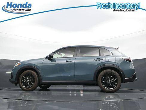 Used 2025 Honda HR-V Sport image 38