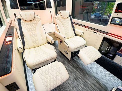 Used 2019 Mercedes-Benz Sprinter 170 image 50