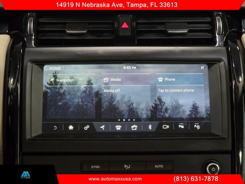 Used 2019 Land Rover Discovery SE AWD/4WD image 18