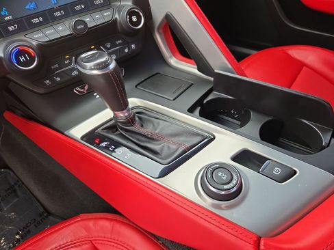 Used 2015 Chevrolet Corvette Stingray Z51 w/ 3LT Preferred Equipment Group image 28