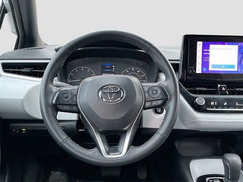 Used 2024 Toyota Corolla SE image 11