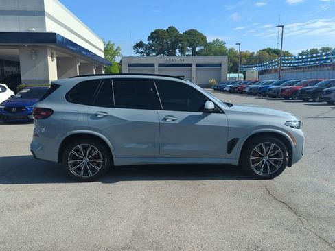 Used 2026 BMW X5 xDrive40i w/ M Sport Package AWD/4WD image 3