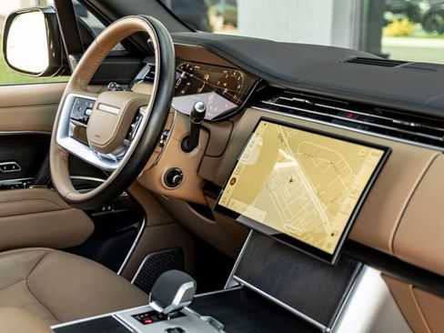 Used 2024 Land Rover Range Rover Autobiography AWD/4WD image 35