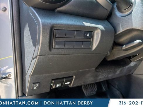 Used 2023 Nissan Kicks SR w/ SR Premium Package FWD image 16