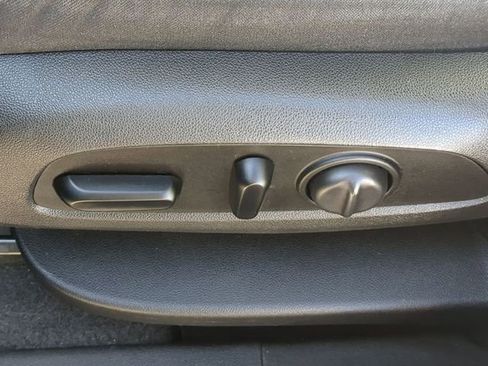 Used 2020 Chevrolet Equinox LT image 24