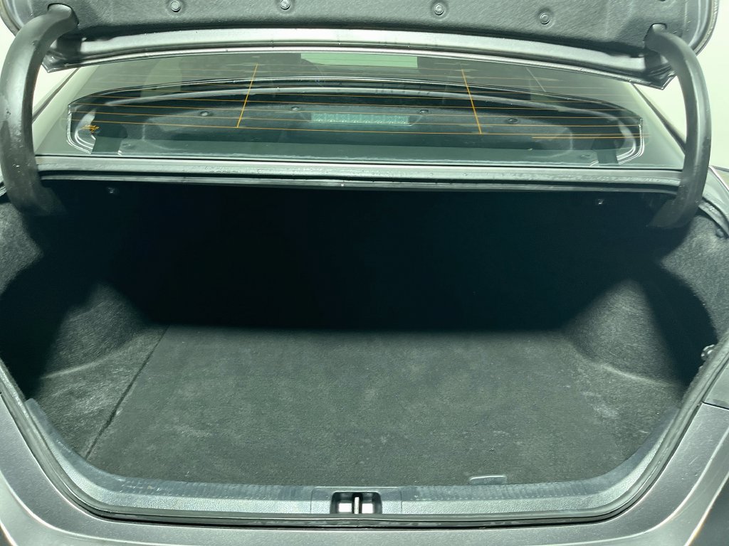 Used 2019 Toyota Camry SE FWD image 29