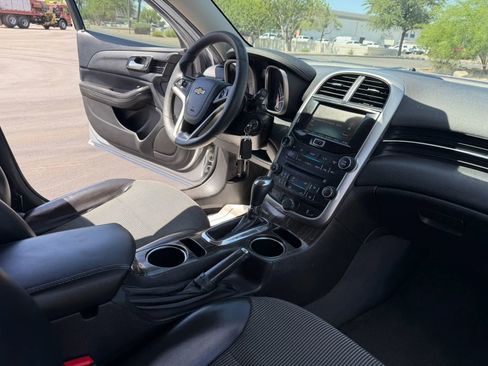 Used 2015 Chevrolet Malibu LT w/ Power Convenience Package image 16