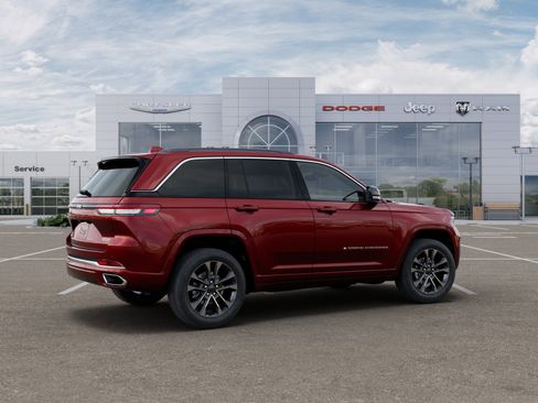 New 2025 Jeep Grand Cherokee Overland image 32