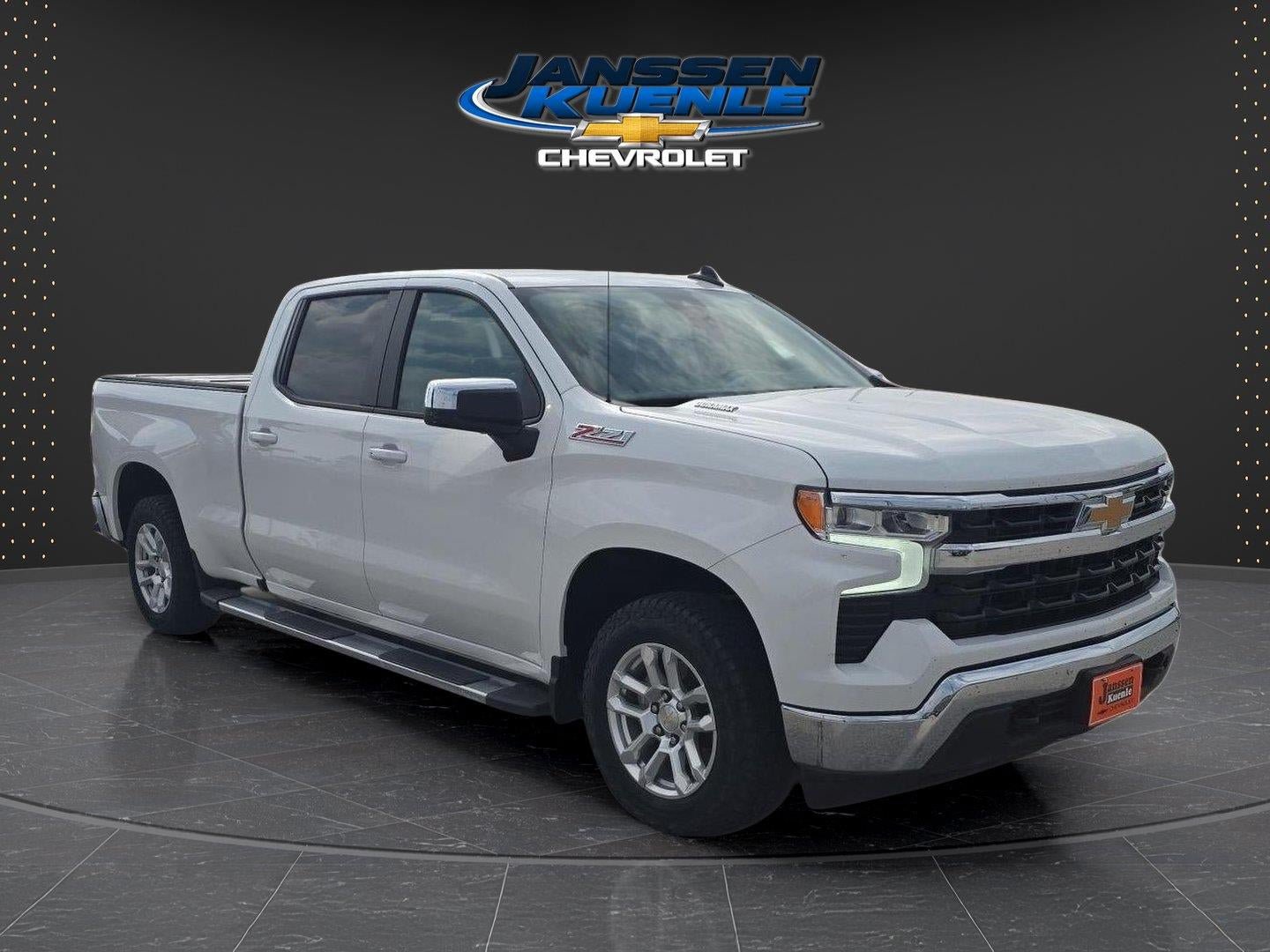 Used 2025 Chevrolet Silverado 1500 LT AWD/4WD image 7