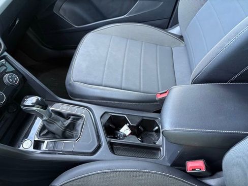 Used 2023 Volkswagen Taos SE image 20