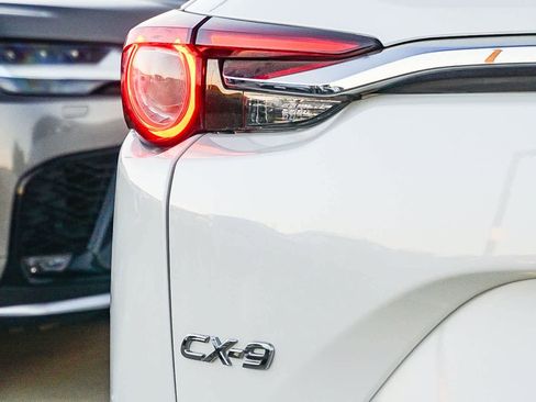 Used 2018 MAZDA CX-9 Grand Touring image 12