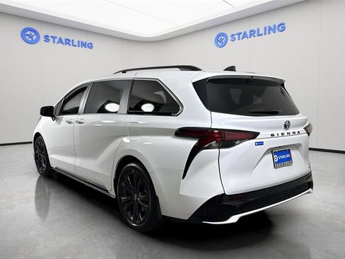 Used 2024 Toyota Sienna XSE image 5