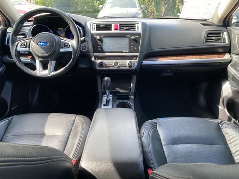 Used 2017 Subaru Outback 3.6R Limited AWD/4WD image 19