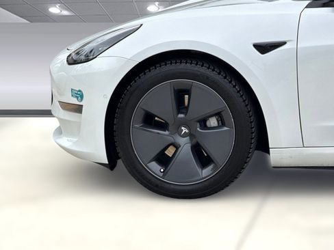 Used 2021 Tesla Model 3 Standard Range Plus RWD image 12