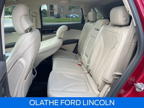 Used 2016 Lincoln MKX Reserve w/ Technology Package AWD/4WD image 23
