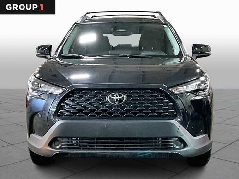 Certified 2024 Toyota Corolla Cross LE image 4