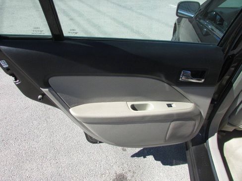 Used 2006 Ford Fusion SEL FWD image 31