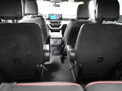 Used 2025 Ford Explorer ST-Line AWD/4WD image 76
