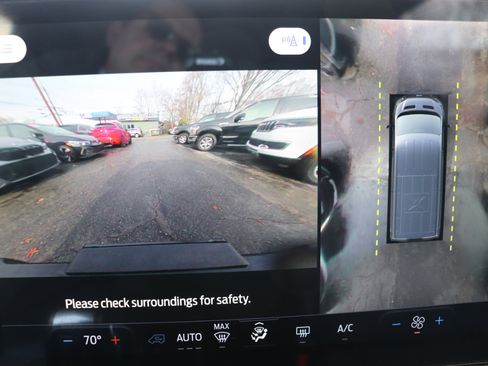 Used 2023 Ford Transit 350 XLT image 35