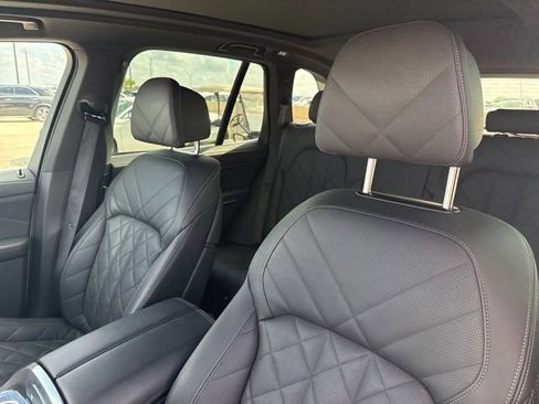 Used 2025 BMW X5 xDrive40i AWD/4WD image 16