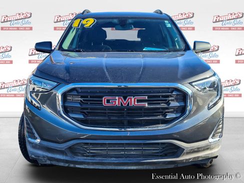 Used 2019 GMC Terrain SLE w/ Driver Convenience Package image 4