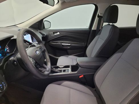 Used 2017 Ford Escape SE w/ Equipment Group 201A FWD image 17