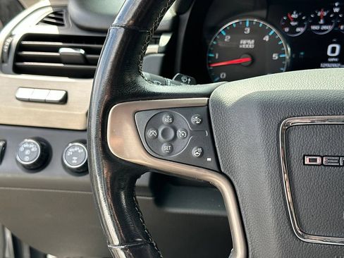 Used 2019 GMC Yukon XL Denali w/ Denali Ultimate Package AWD/4WD image 4