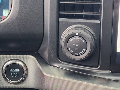 Used 2024 Ford F250 Platinum w/ FX4 Off-Road Package image 34