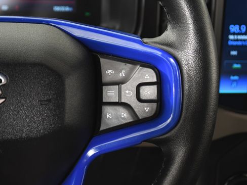 Used 2023 Ford Bronco Wildtrak image 13