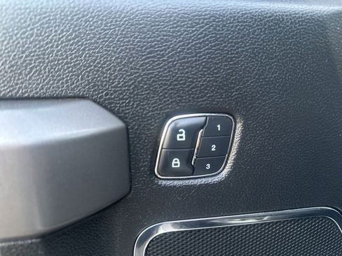 Used 2017 Ford F150 Platinum w/ Equipment Group 701A Luxury image 27