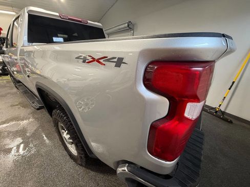 Used 2021 Chevrolet Silverado 2500 LT image 6