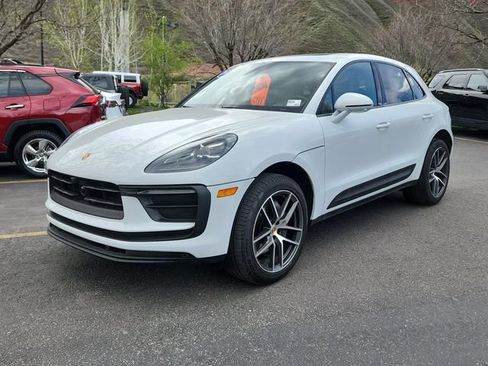 Used 2023 Porsche Macan AWD/4WD image 5