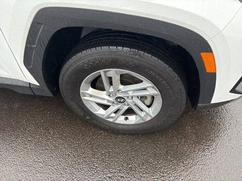 Used 2025 Hyundai Tucson SE image 33