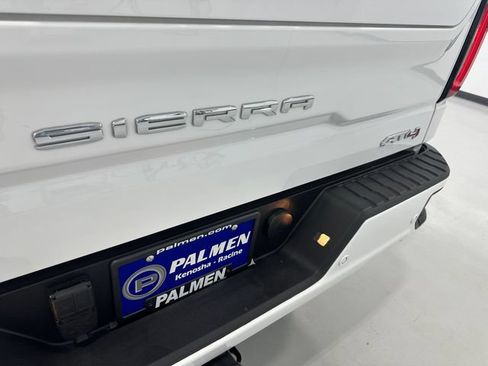 Used 2025 GMC Sierra 1500 AT4 w/ AT4 Premium Package AWD/4WD image 32